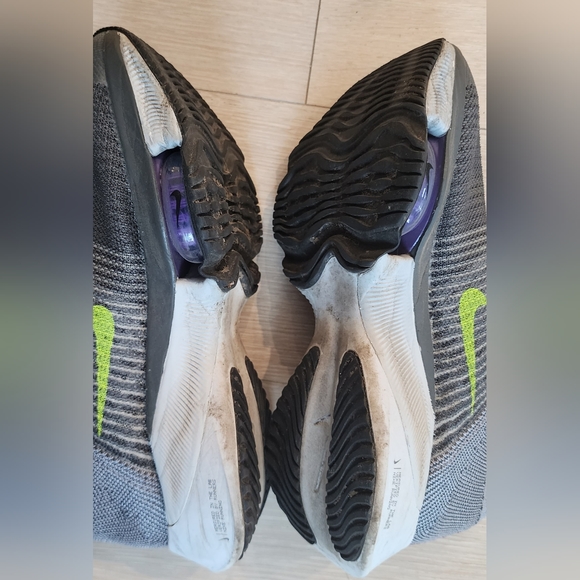 Nike Air Zoom Tempo Next% - Picture 2 of 2